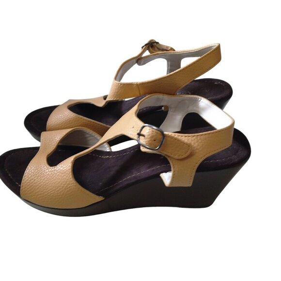 Agape Collection Women's Size 10 Beige/Brown Lightweight Wedge Heel Sandals - Picture 3 of 7